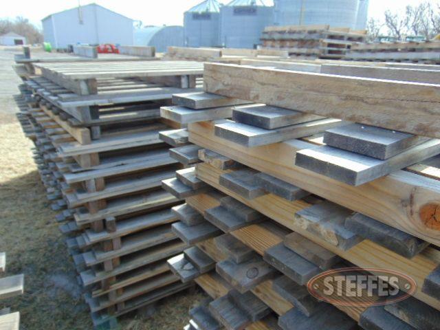 Approx. (50) 48-x48- single-sided sod pallets_1.jpg